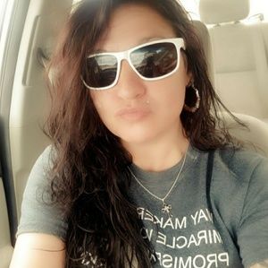 Meet your Posher, Gena